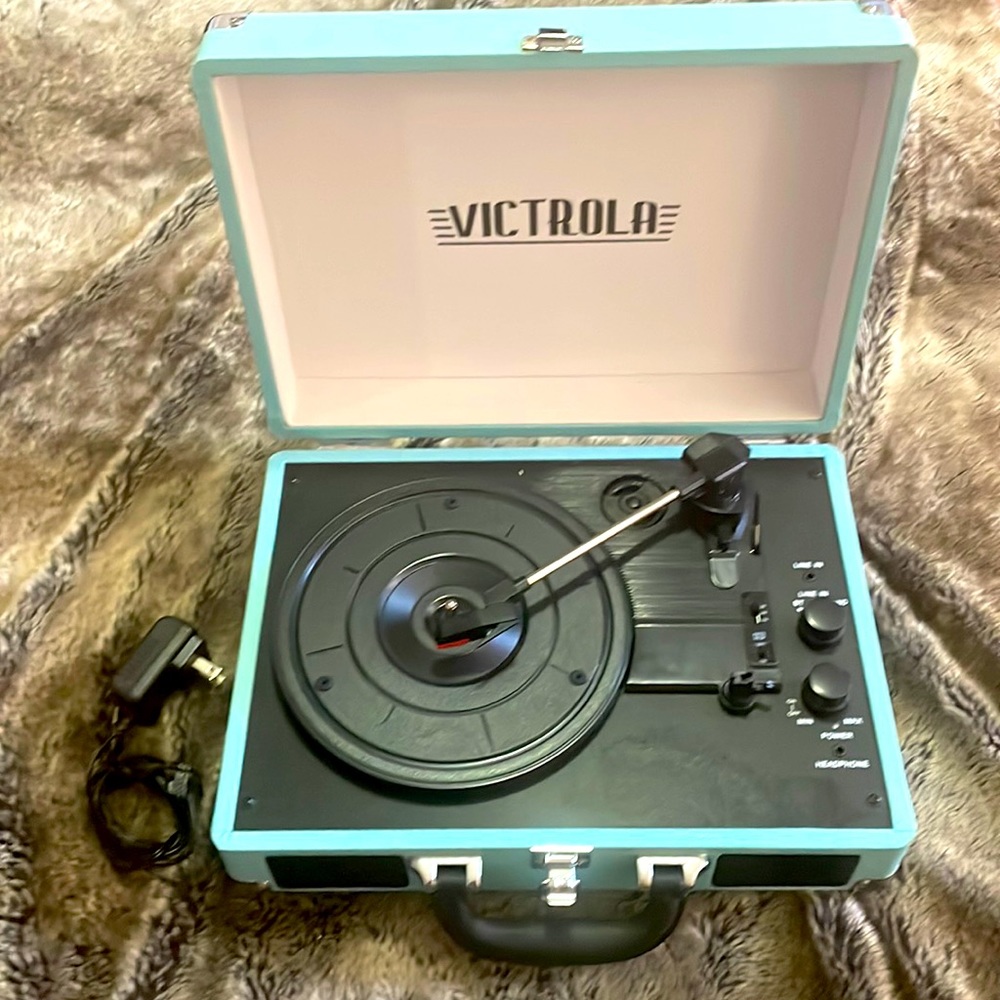 Victrola Journey + Bluetooth Record Player